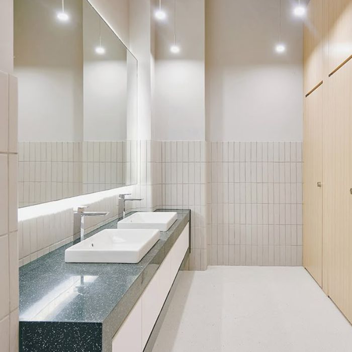 top superficie solida con faldon